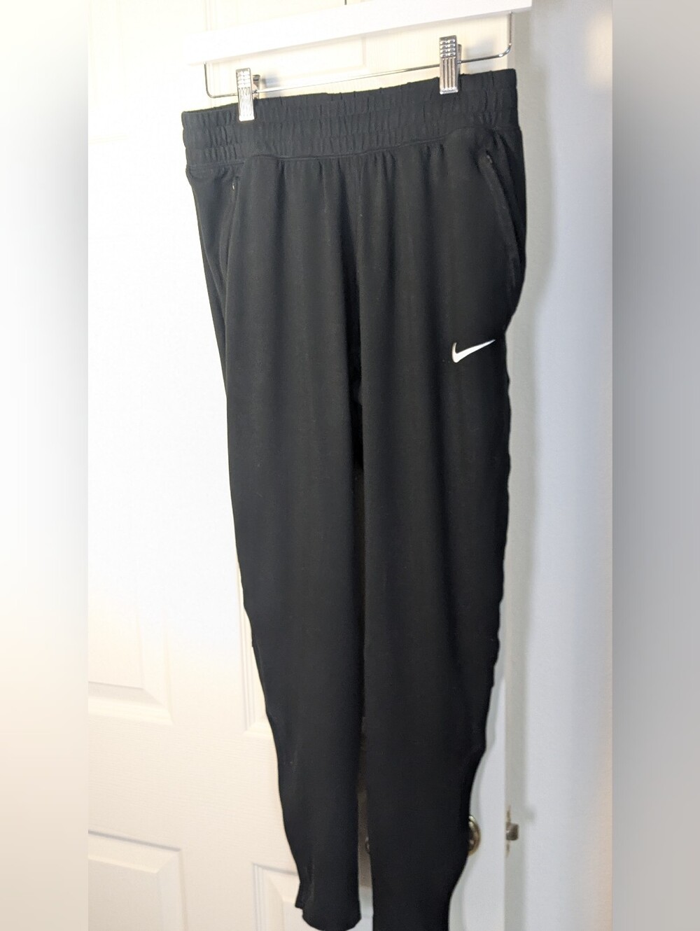 Nike Dri-FIT Black Tapered Training Jogger Pants Zip Ankle Women's Small